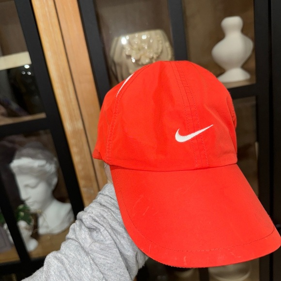 Nike running baseball cap hat Unisex Aerobill Featherlight fiery performance - Picture 2 of 6